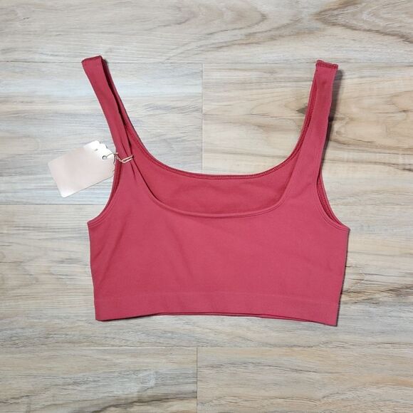 🔹️NWT Indian Red Seamless Ribbed Shelf Bra Medium - Picture 2 of 5